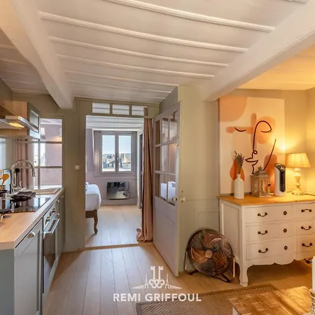 Apartmán Dolphin View - 2nd Floor - Beautiful Flat With View Of The Port
